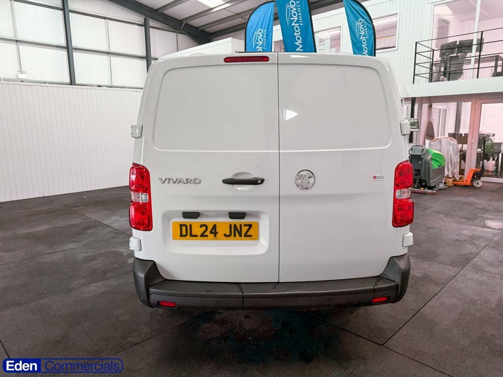 Vauxhall Vivaro 2L Prime 6Dr DL24JNZ White #6