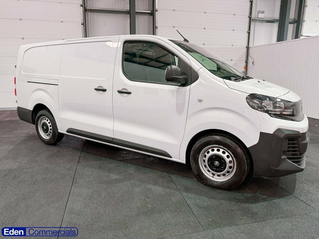 Vauxhall Vivaro 2L Prime 6Dr White