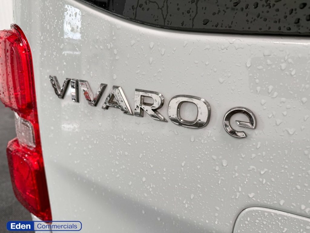 Vauxhall Vivaro Mpv DY72ZTT White #6