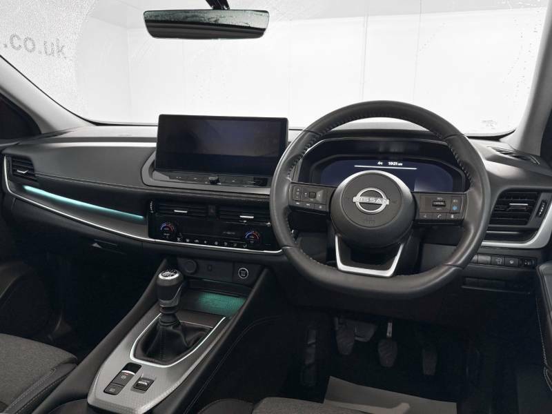 Nissan Qashqai 1.3 Dig-t Mh N-connecta - 2025 74 PY74MKC White #2
