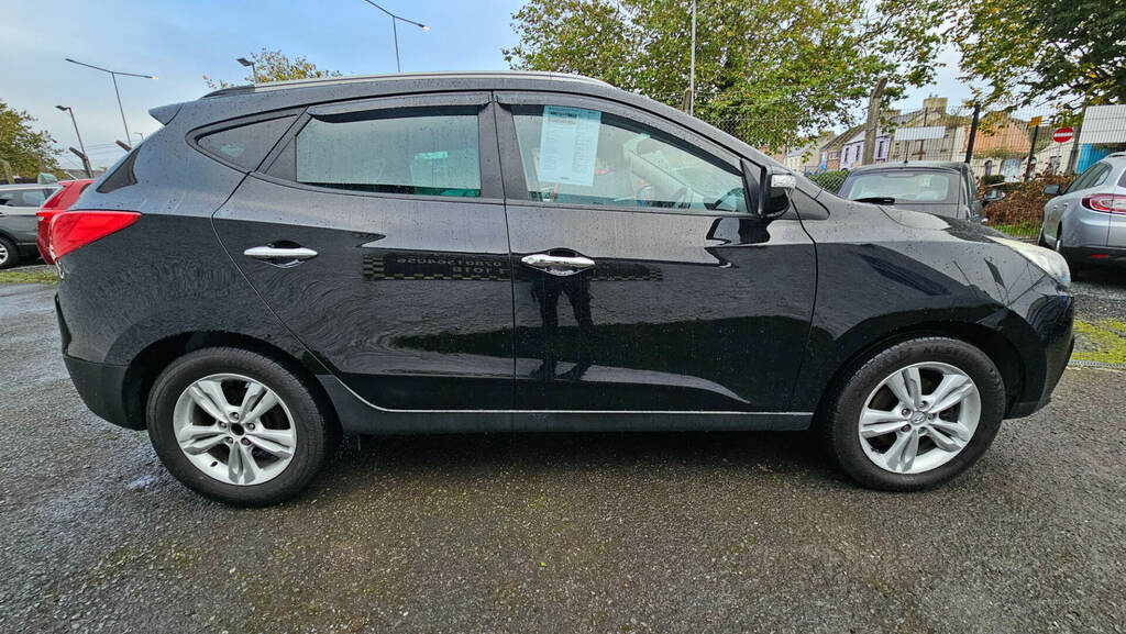 Hyundai Ix35 1.7 Crdi Premium 2Wd LK13VLO Black #4