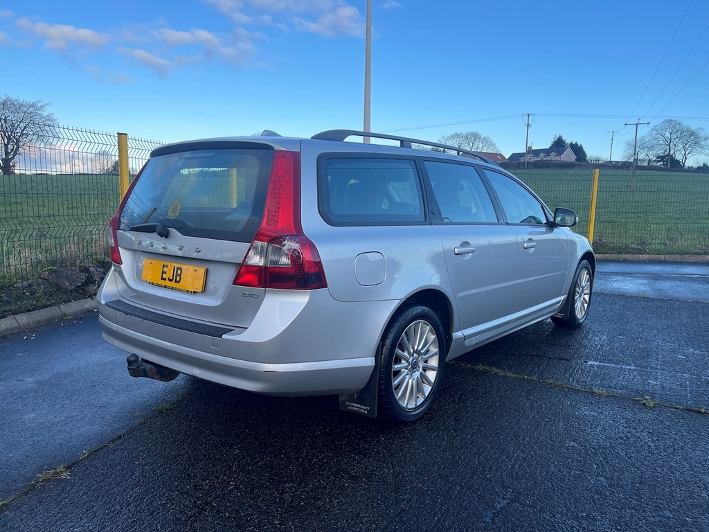 Volvo V70 D5 Se U4995 Silver #6