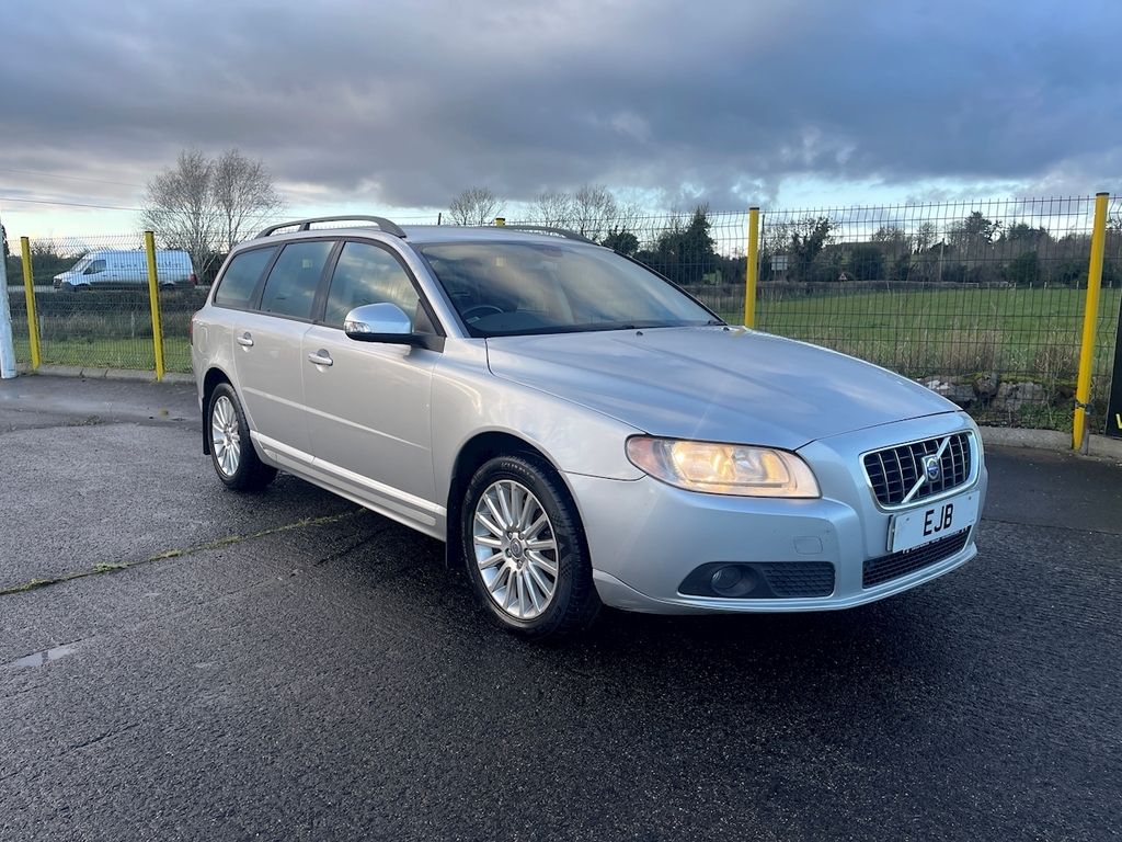 Volvo V70 D5 Se U4995 Silver #4