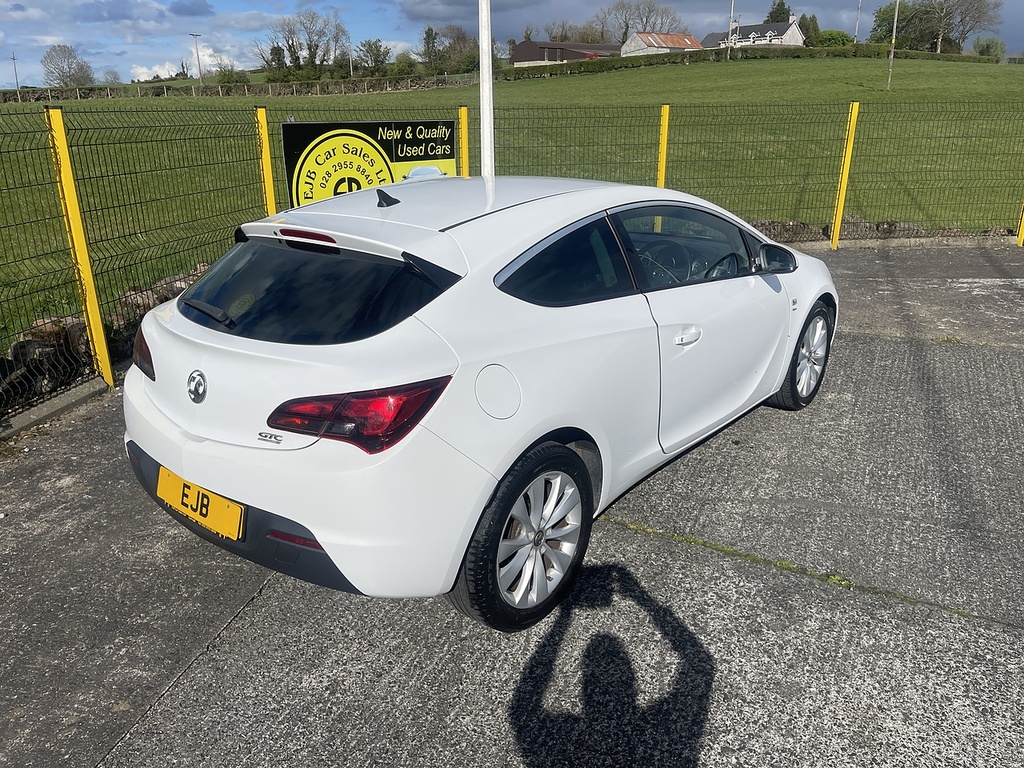 Vauxhall Astra GTC I Turbo Sri U5120 Ulez DY65KLE White #4