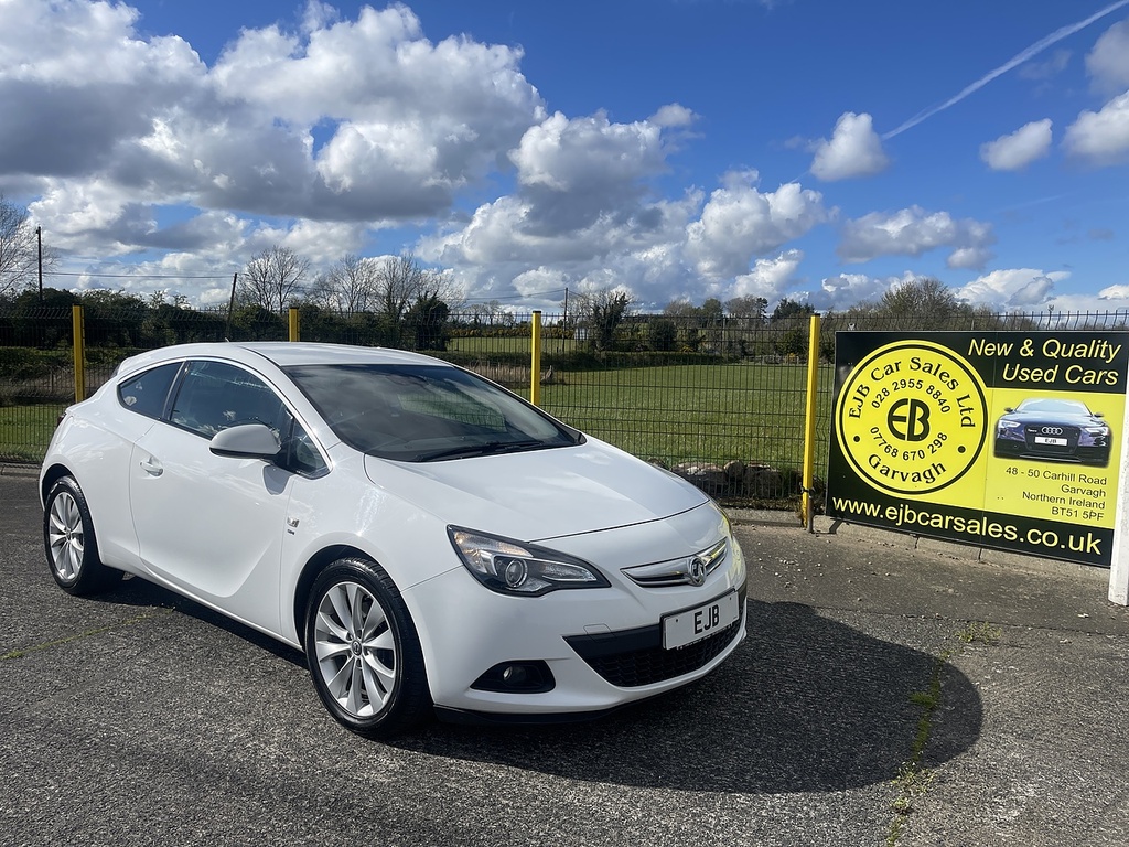 Vauxhall Astra GTC I Turbo Sri U5120 Ulez White