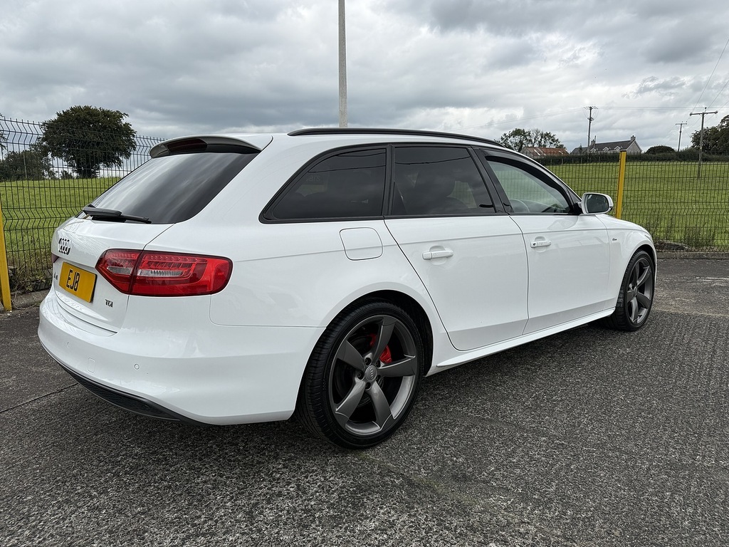 Audi A4 Avant Tdi Black Edition U5135 LR14RWY White #6