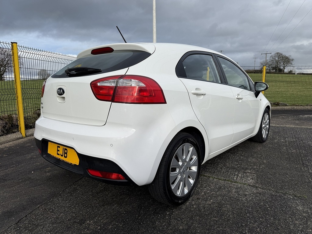Kia RIO Vr7 U5158 Ulez White #4
