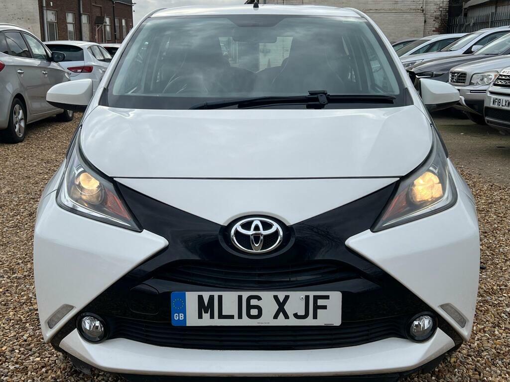 Toyota Aygo 1.0 Vvt-i X-pression X-shift Euro 6 White #6