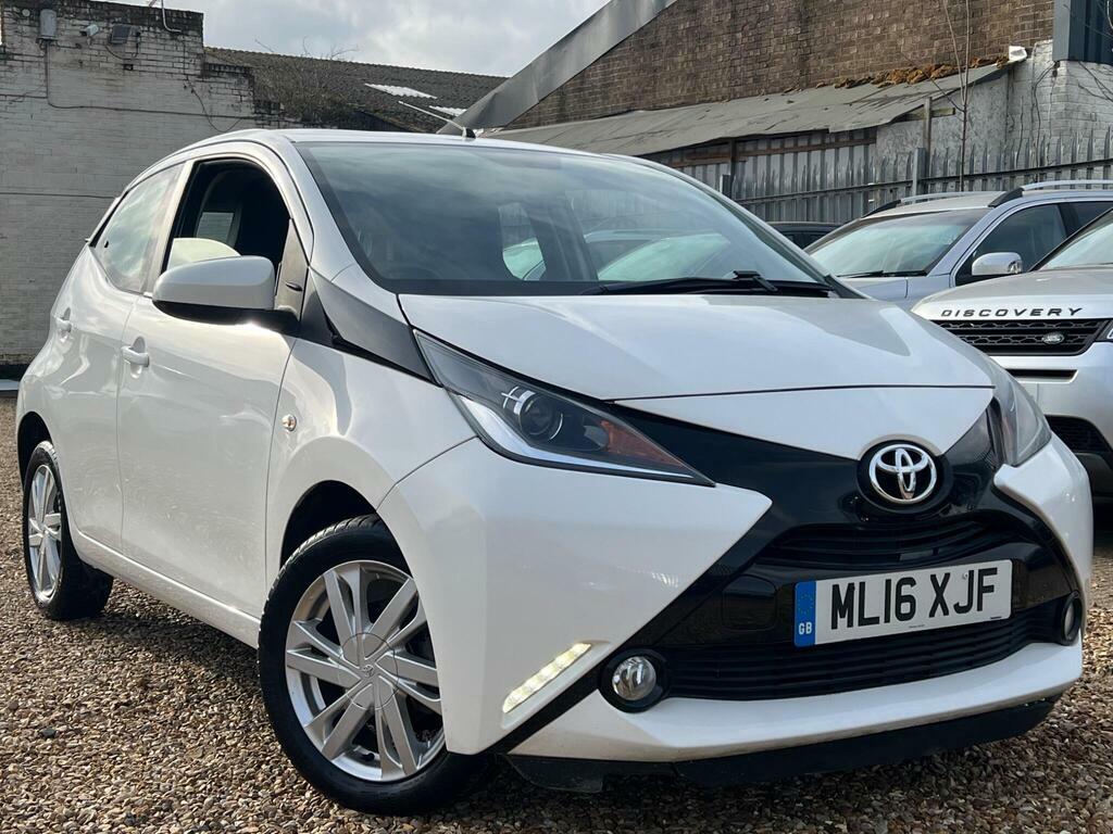 Toyota Aygo 1.0 Vvt-i X-pression X-shift Euro 6 White