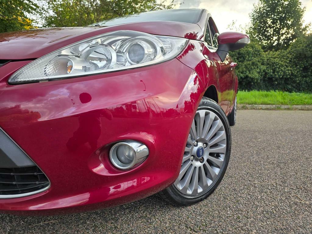 Ford Fiesta 1.4 Titanium R059TZA Red #5