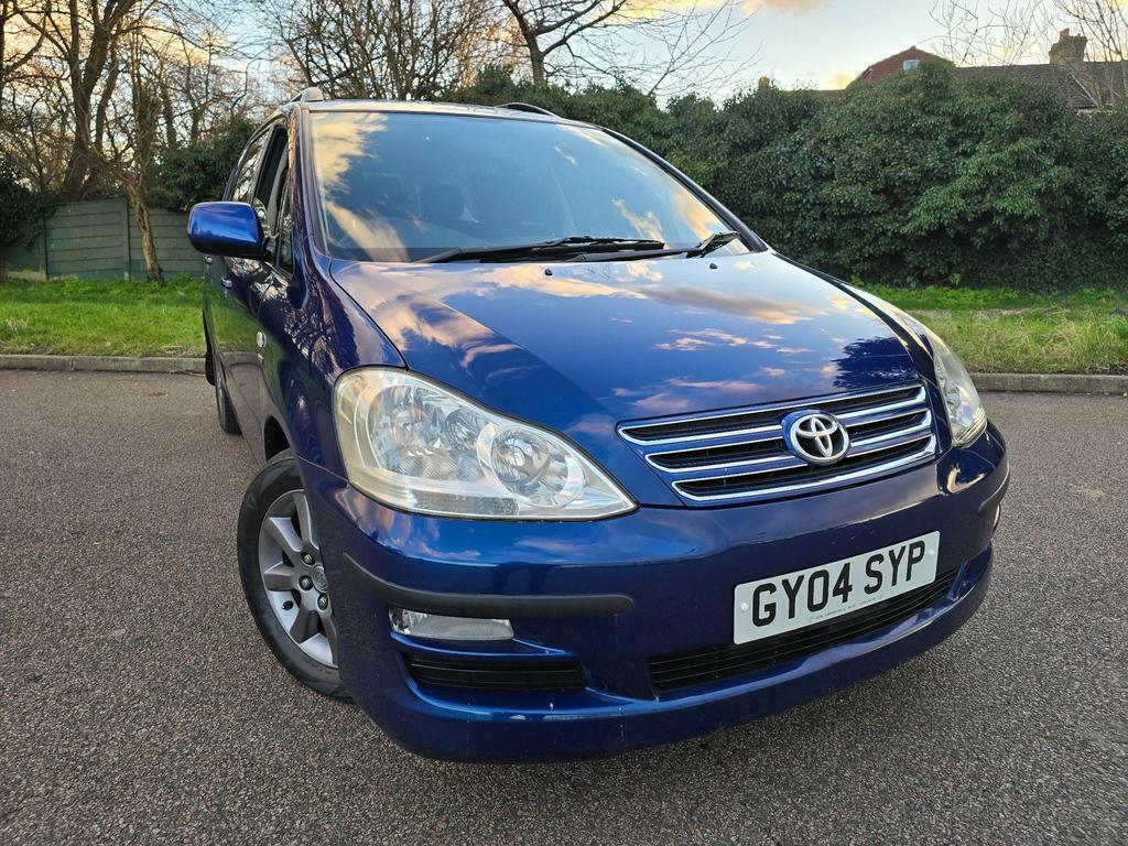 Toyota Avensis Verso T Spirit Silver #11