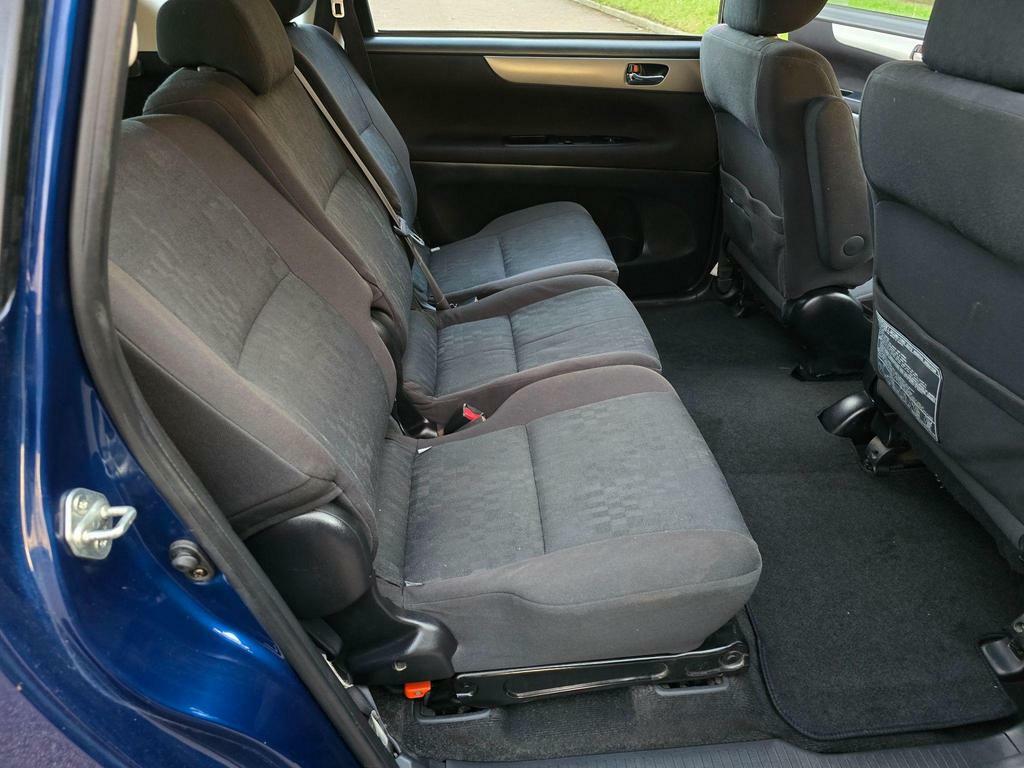Toyota Avensis Verso T Spirit Silver #49
