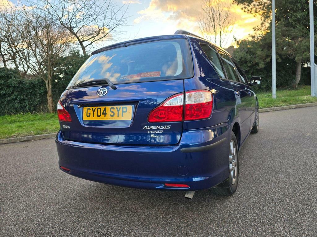 Toyota Avensis Verso T Spirit Silver #29