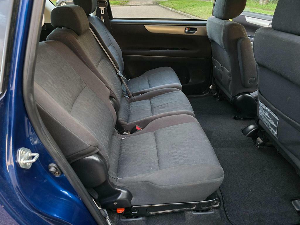 Toyota Avensis Verso T Spirit Silver #48