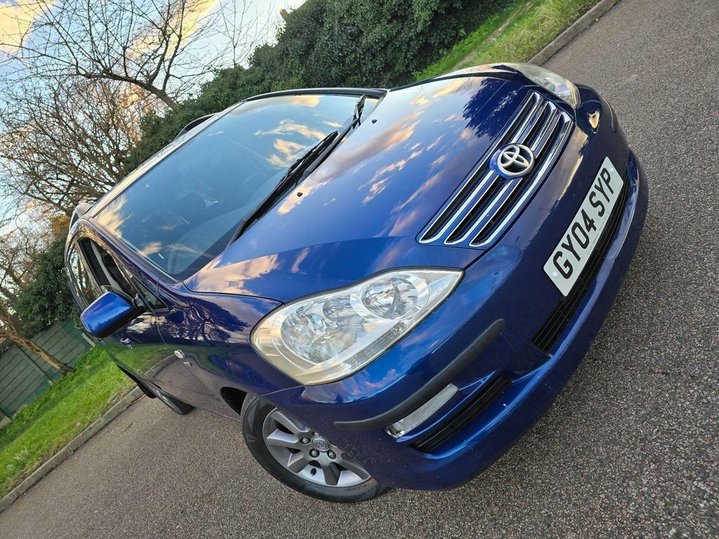 Toyota Avensis Verso T Spirit Silver #16