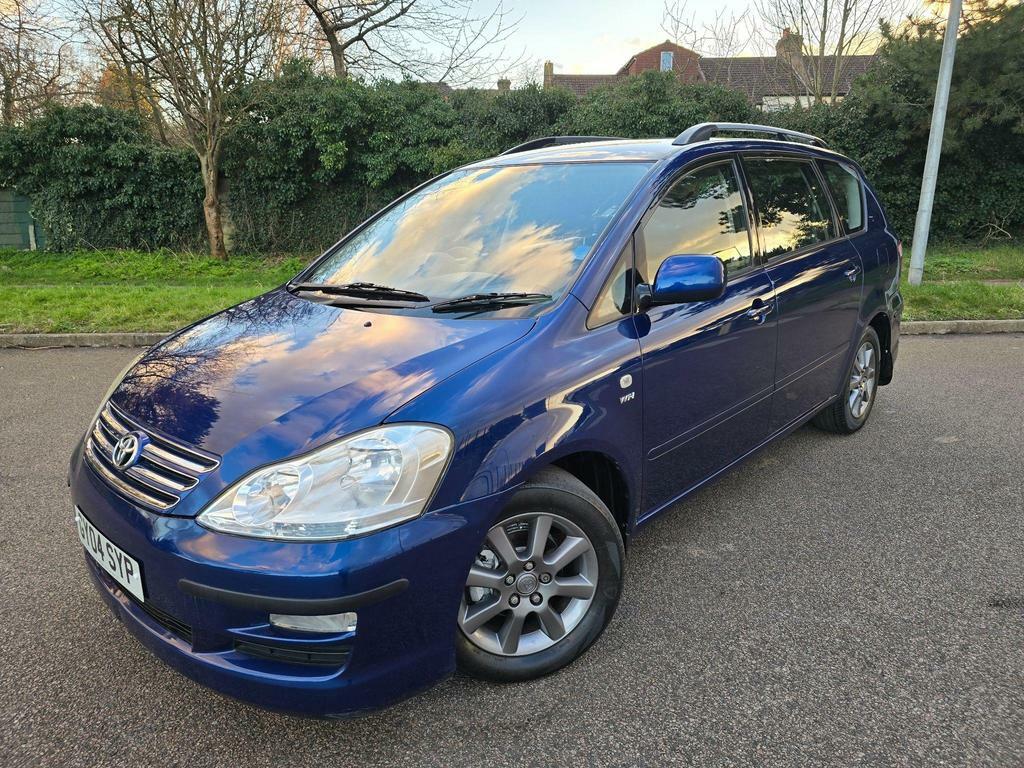 Toyota Avensis Verso T Spirit Silver #5