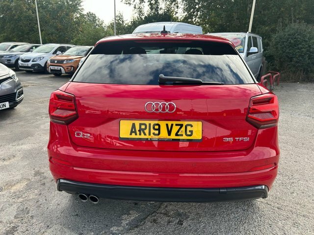 Audi Q2 2019 1.5 Tfsi Cod 35 Black Edition Suv AR19VZG Red #4