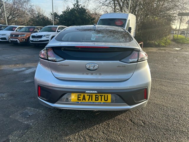 Hyundai Ioniq 2021 38.3Kwh Premium Hatchback EA71BTU Silver #4