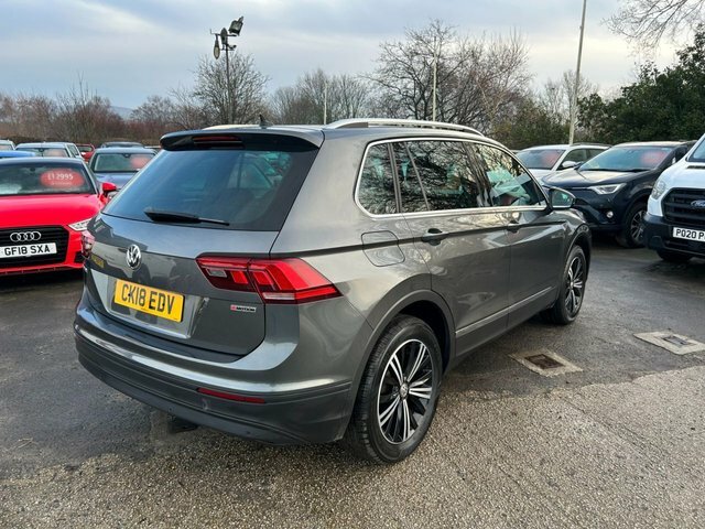 Volkswagen Tiguan 2018 1.4 Tsi Se Navigation Suv Dsg 4Mot CK18EDV Grey #5