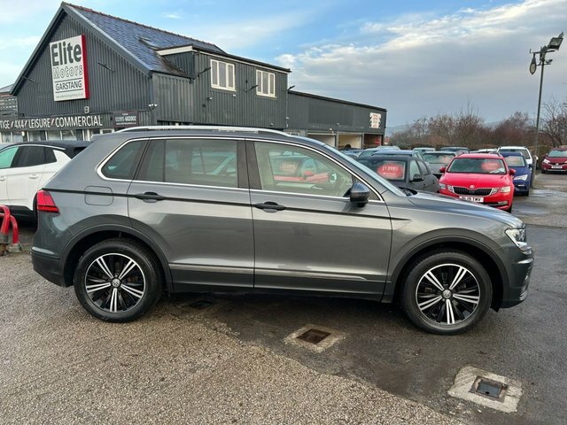 Volkswagen Tiguan 2018 1.4 Tsi Se Navigation Suv Dsg 4Mot CK18EDV Grey #4