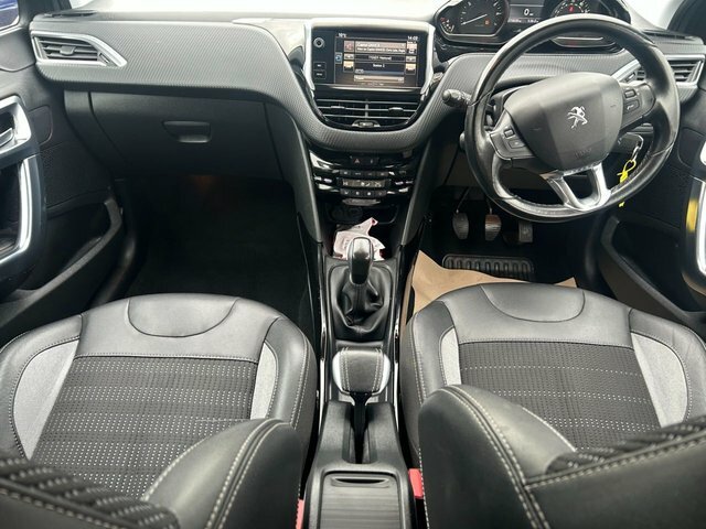 Peugeot 2008 2017 1.2 Puretech Allure Suv Eur MV17NJY Grey #6
