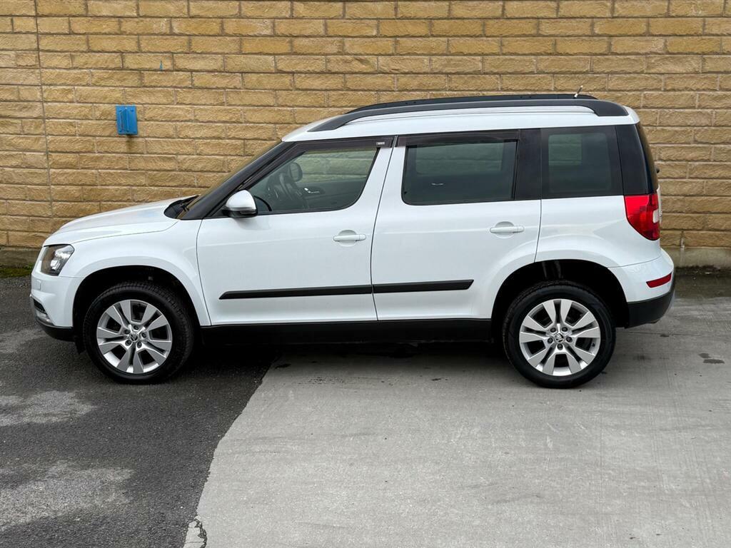 Skoda Yeti 2.0 Tdi Se L Outdoor Euro 6 S S White #2