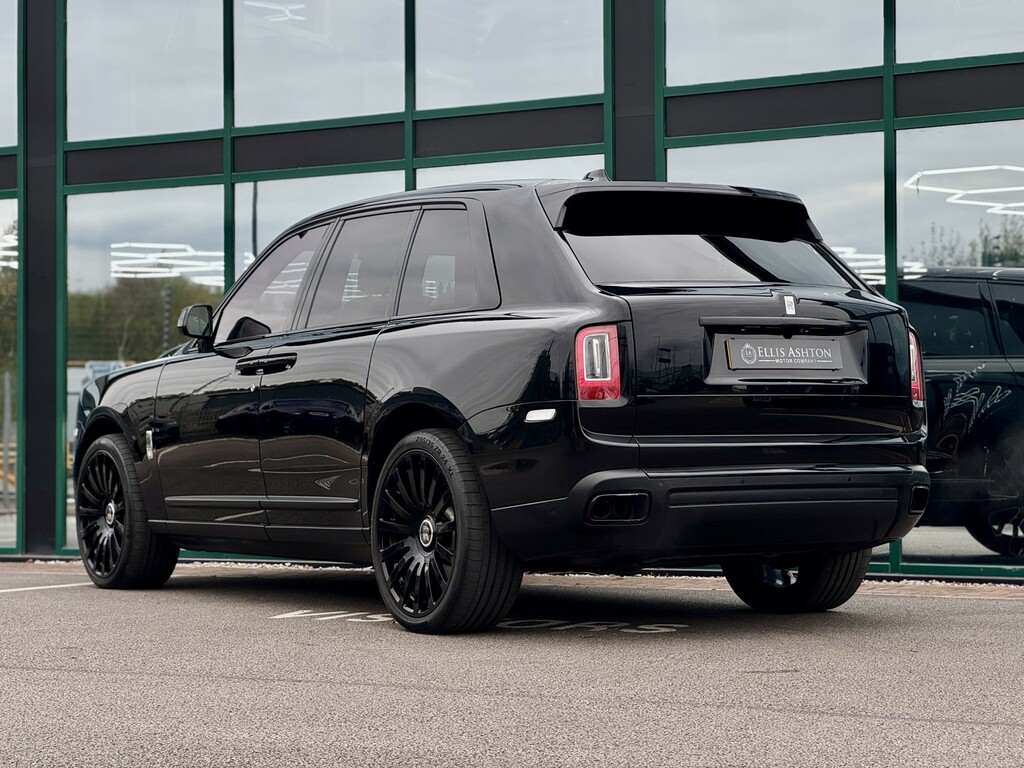 Rolls-Royce Cullinan Suv 6.8 V12 202069 Black