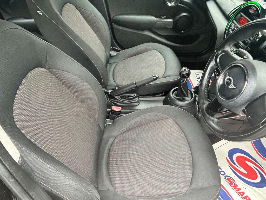 Mini Hatch Hatchback 1.5 Cooper Euro 6 Ss 201464 RJ64KXB Black #2