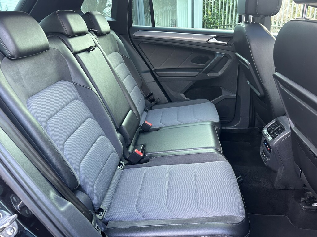Volkswagen Tiguan Suv 1.5 Tsi Evo R-line Tech 201969 GX69ZDT Black #3