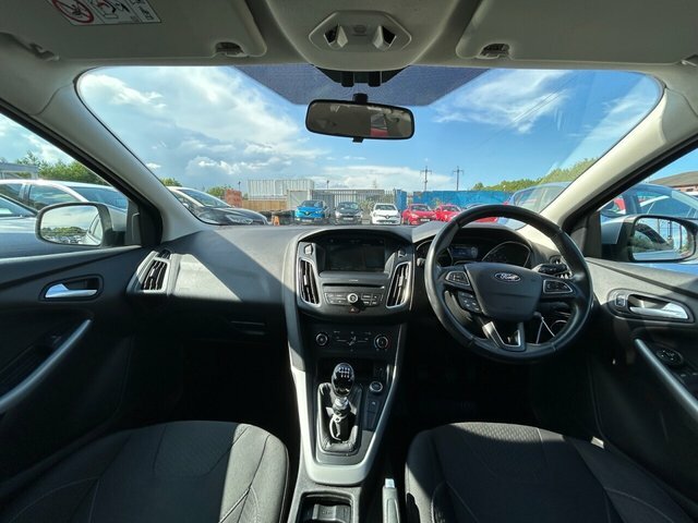 Ford Focus 1.5 Turbo Tdci Zetec Edition Hatchback 5 EU67SSK Silver #3