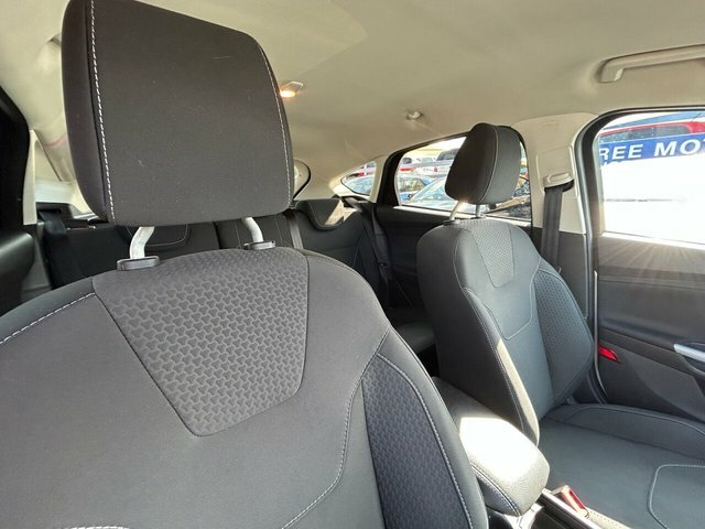 Ford Focus 1.5 Turbo Tdci Zetec Edition Hatchback 5 EU67SSK Silver #4