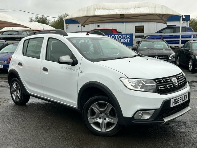 Dacia Sandero Stepway 0.9 Tce Comfort Edition Hatchback HG69LKX White #4