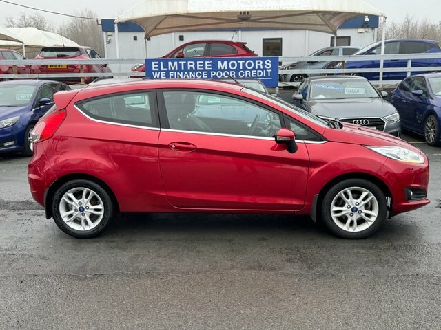 Ford Fiesta 1.2 Zetec Edition Hatchback E SV66LVA Red #3