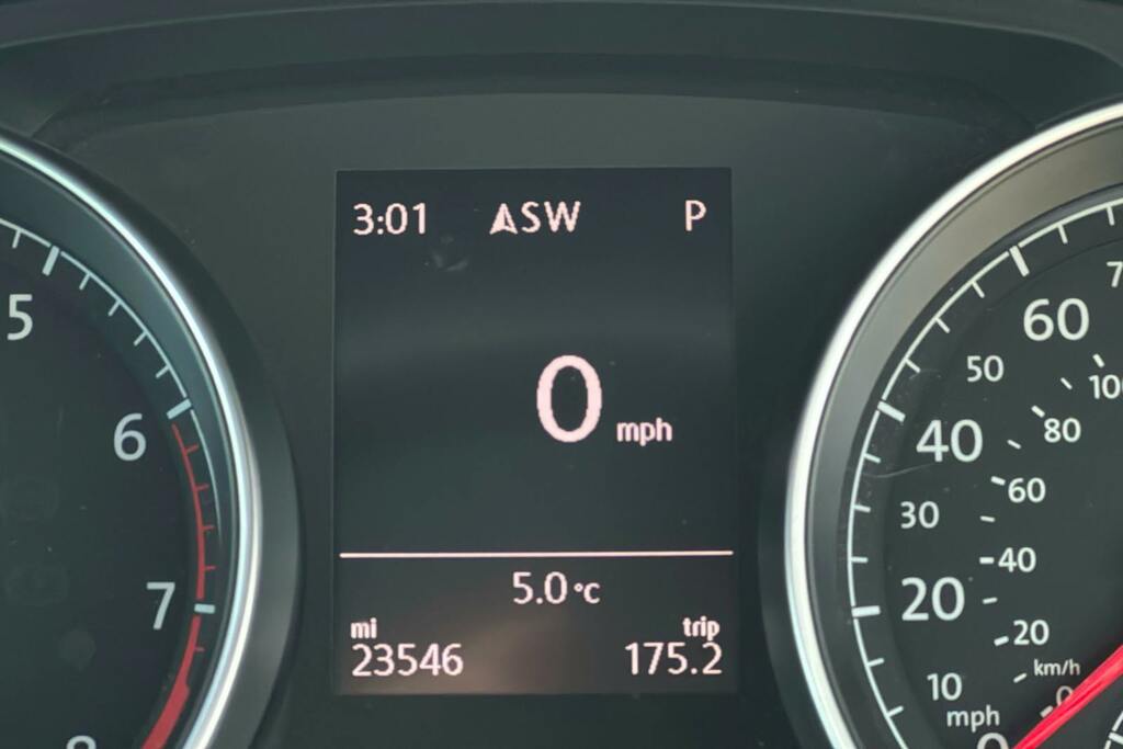 Volkswagen e-Golf E-golf Auto 5dr Black #14