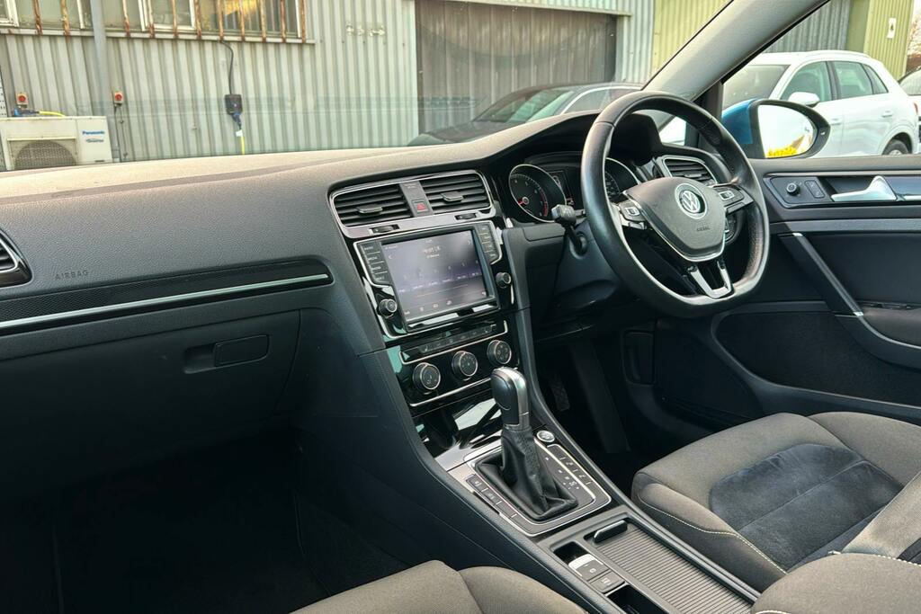 Volkswagen e-Golf E-golf Auto 5dr Black #10