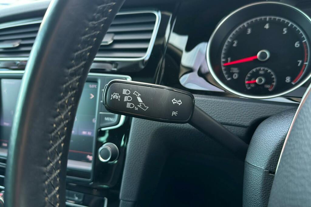 Volkswagen e-Golf E-golf Auto 5dr Black #28