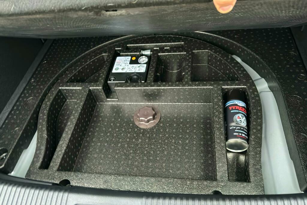 MG  Dual Motor 77Kwh Gt 4Wd Grey #23