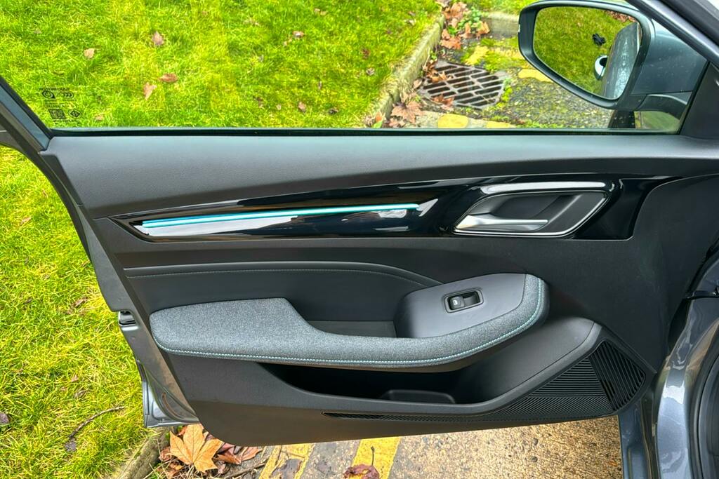 MG  Dual Motor 77Kwh Gt 4Wd Grey #36