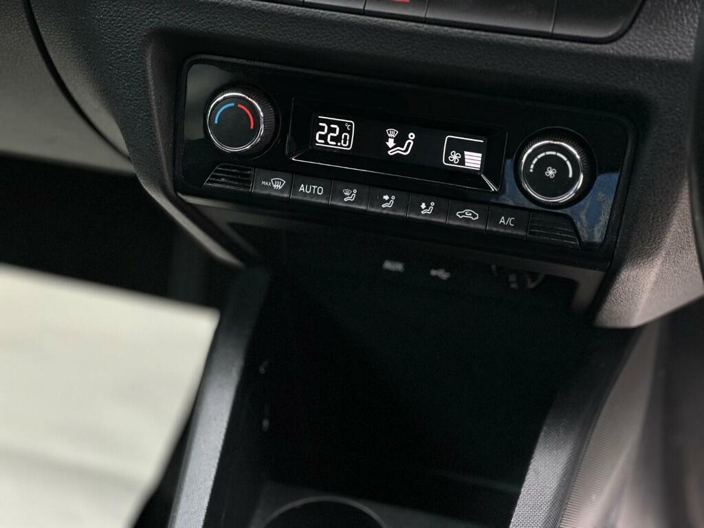Skoda Fabia Hatchback 1.4 Tdi Se L 201616 Blue #5