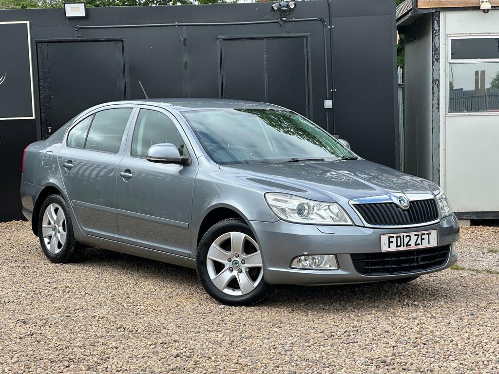 Skoda Octavia Hatchback 2.0 Tdi Elegance 201212 FD12ZFT Grey #6