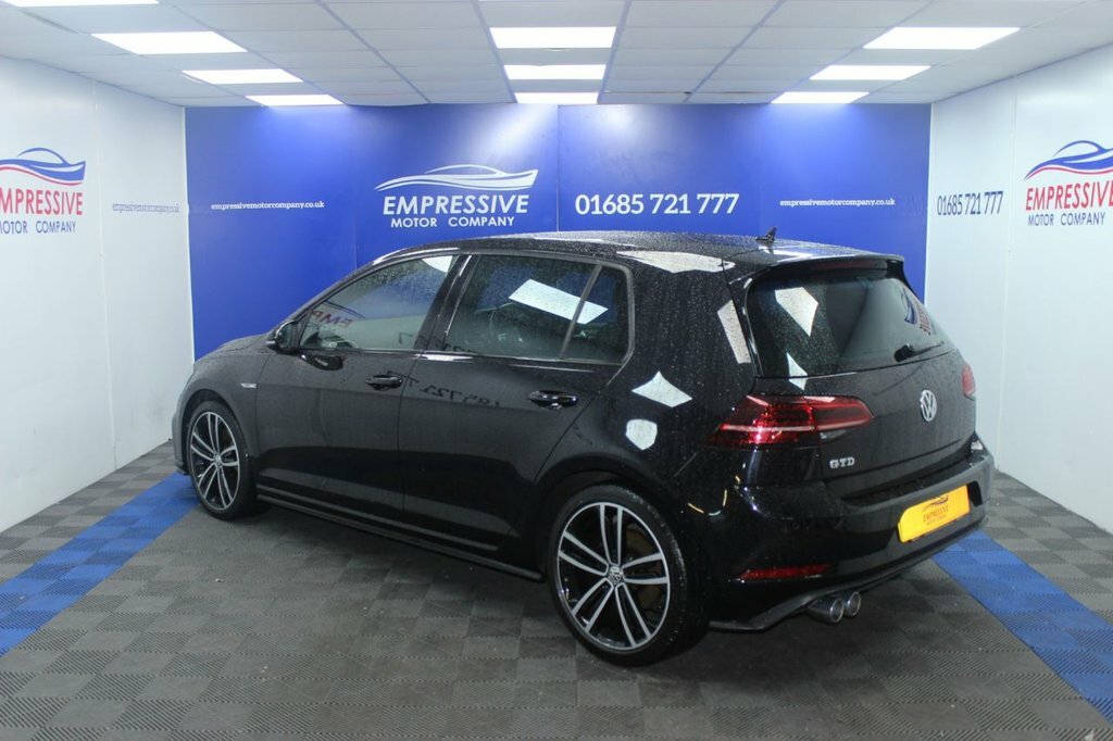 Volkswagen Golf 2L Gtd VN19LZO Black #2