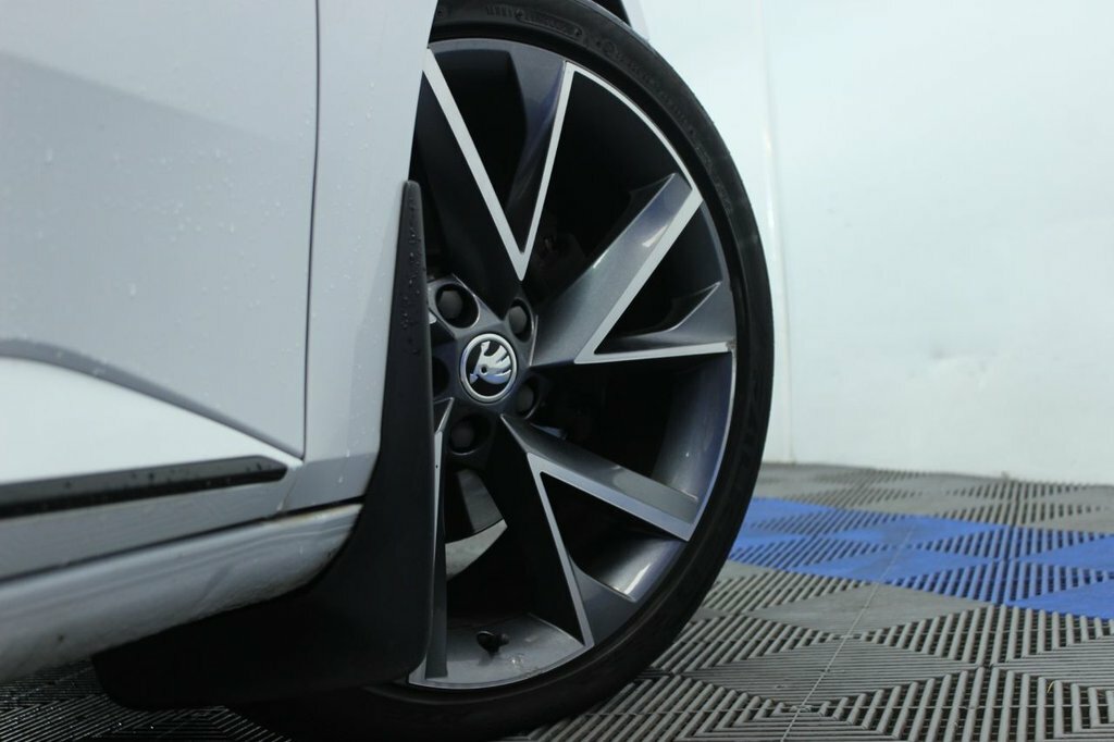 Skoda Superb 2L Sportline SL19XAH White #2