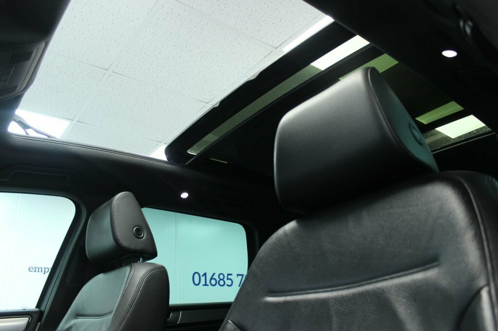 Volkswagen Touareg 3L R-line DG15YSX White #6