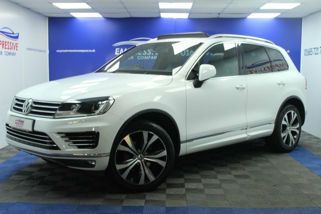 Volkswagen Touareg 3L R-line DG15YSX White #3