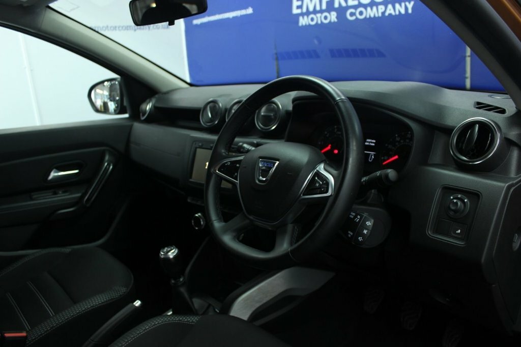 Dacia Duster 1.5L Prestige Orange #5