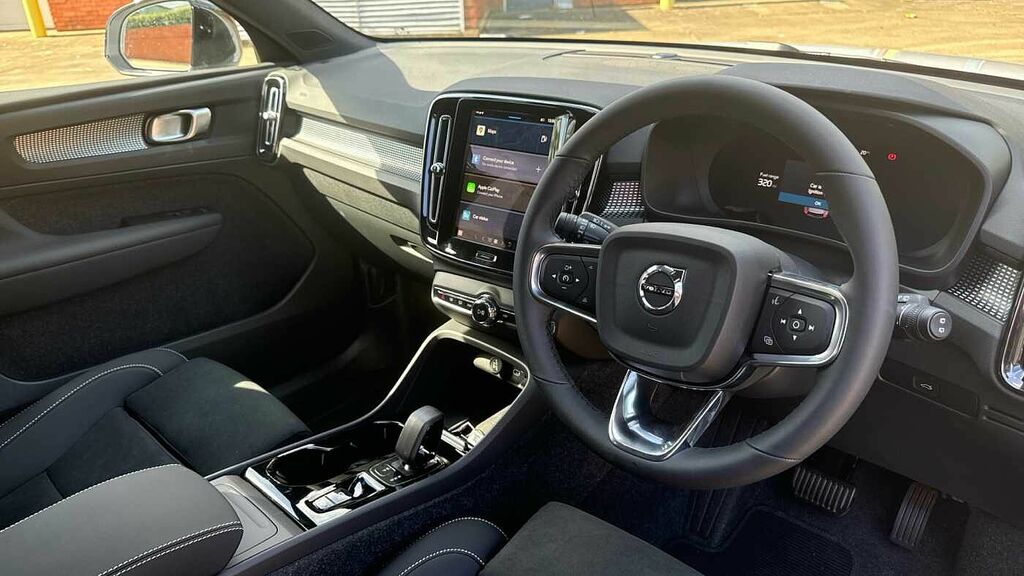 Volvo XC40 Plus, B3 Mild Hybrid, Dark LR74XEV Blue #5