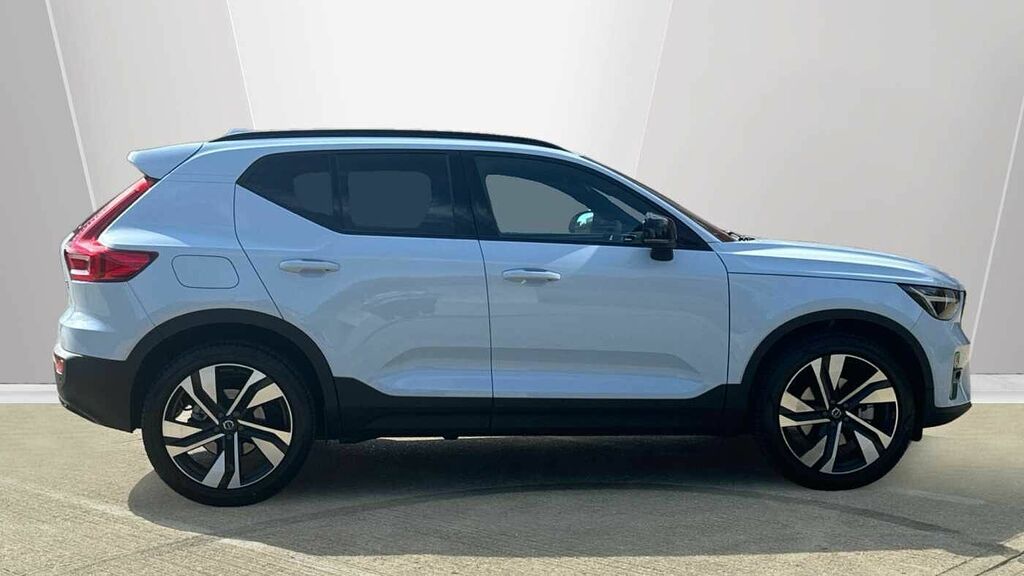 Volvo XC40 Plus, B3 Mild Hybrid, Dark LR74XEV Blue #3