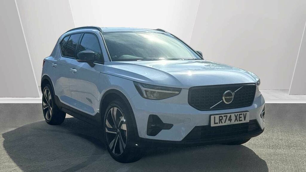 Volvo XC40 Plus, B3 Mild Hybrid, Dark Blue