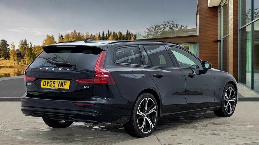 Volvo V60 Ultra, B4 Mild Hybrid, Dark OY25VMF Black #3