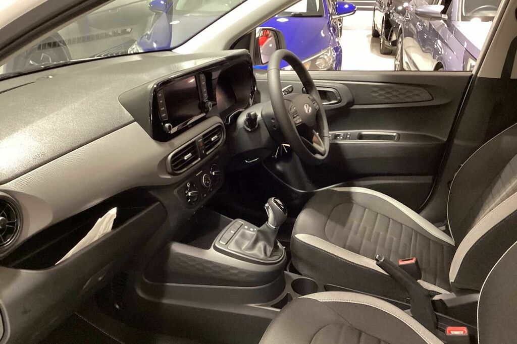 Hyundai I10 1.2 79 Advance Nav LN75UNV White #2